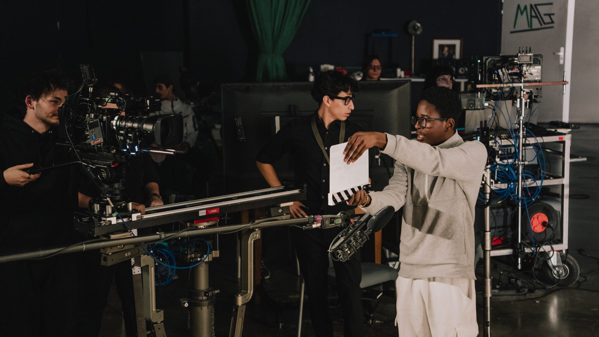 isaac perrin besoin renseignement